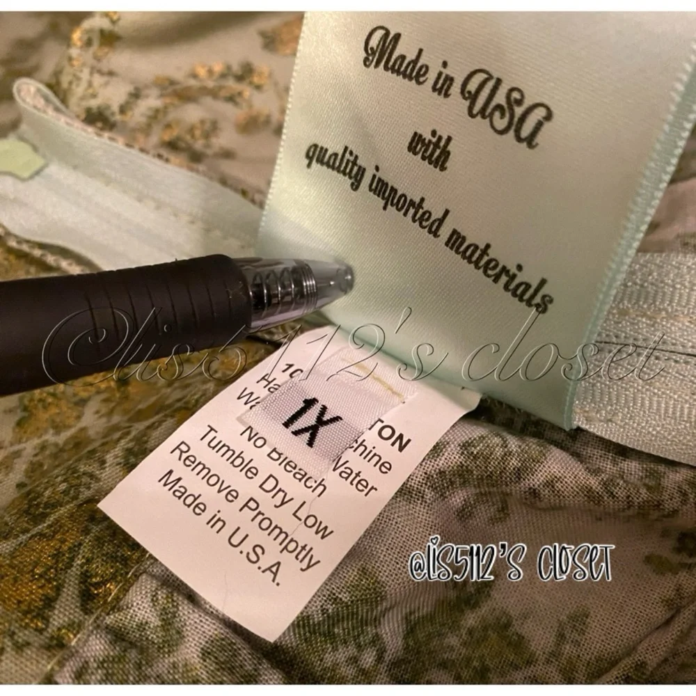 NWOT Pinup Couture x Heart of Haute Best Frocks Forever Cinderella PUG Skirt 1X - Picture 5 of 15